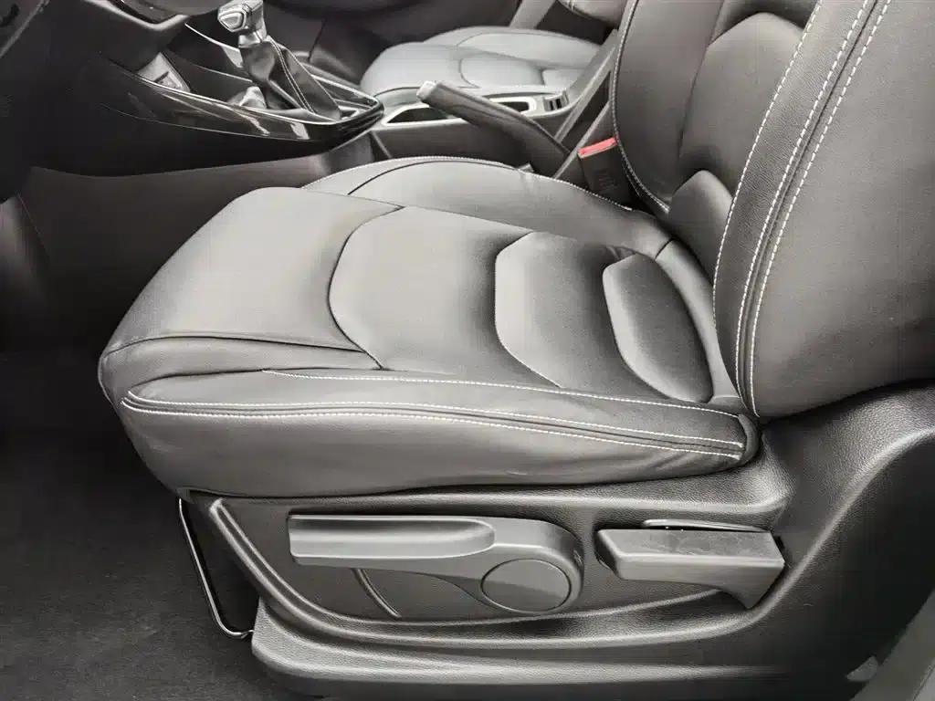 Baojun 530 2020 1.5T CVT Luxury Connected Edition 6-seater — миниатюра 20