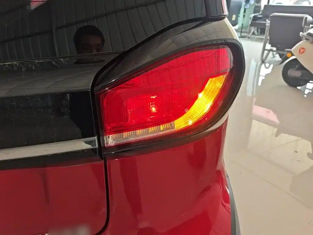 Baojun E100 2020 Model 305KM Smart Edition — миниатюра 8