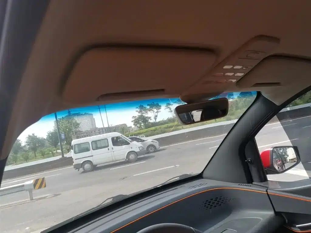 Baojun E100 2019 Model 250KM Smart Edition — миниатюра 18