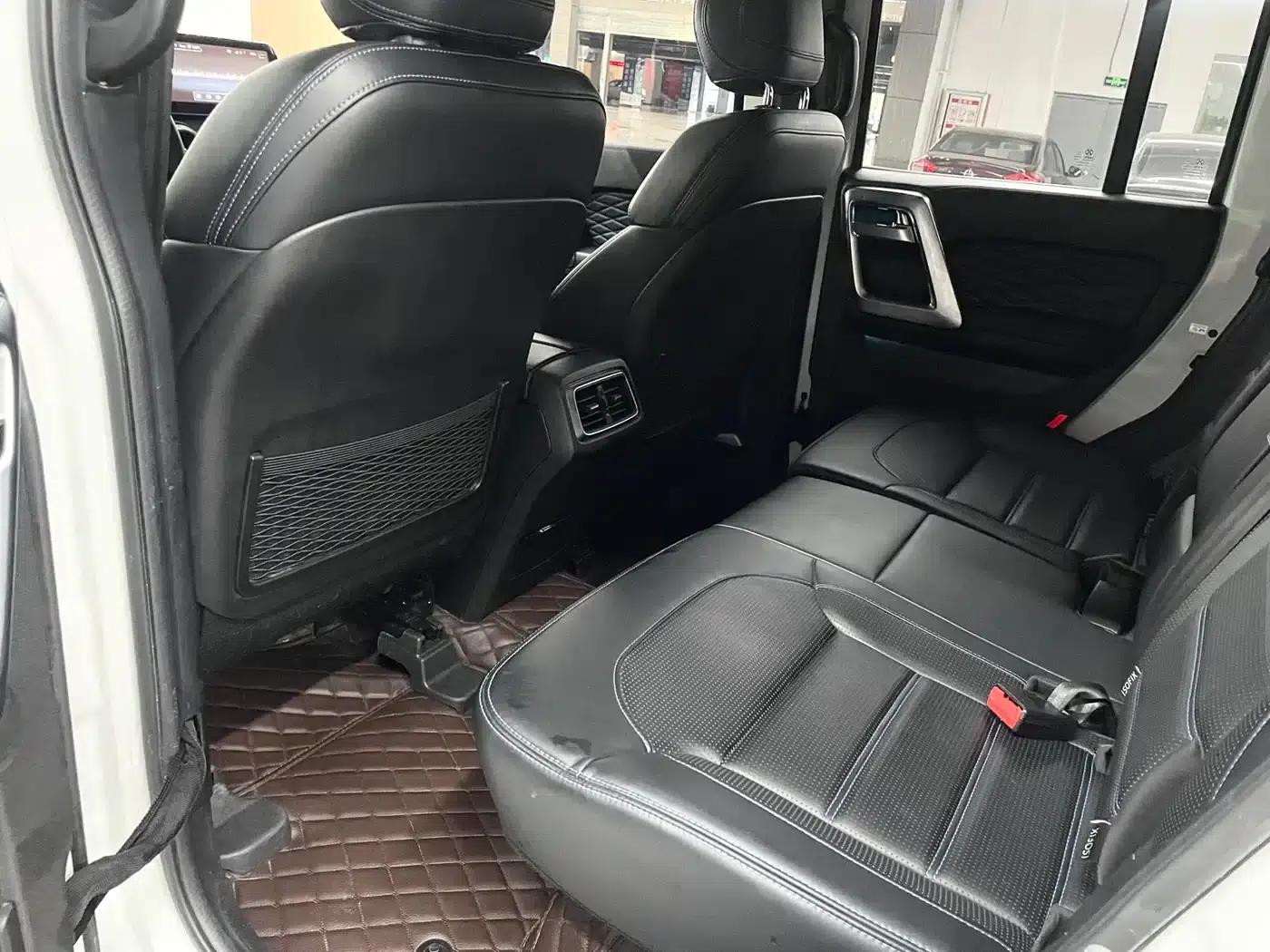 Beijing BJ40 2018 PLUS 2.3T Automatic 4WD Flagship Edition (National V Emission Standard) — миниатюра 11