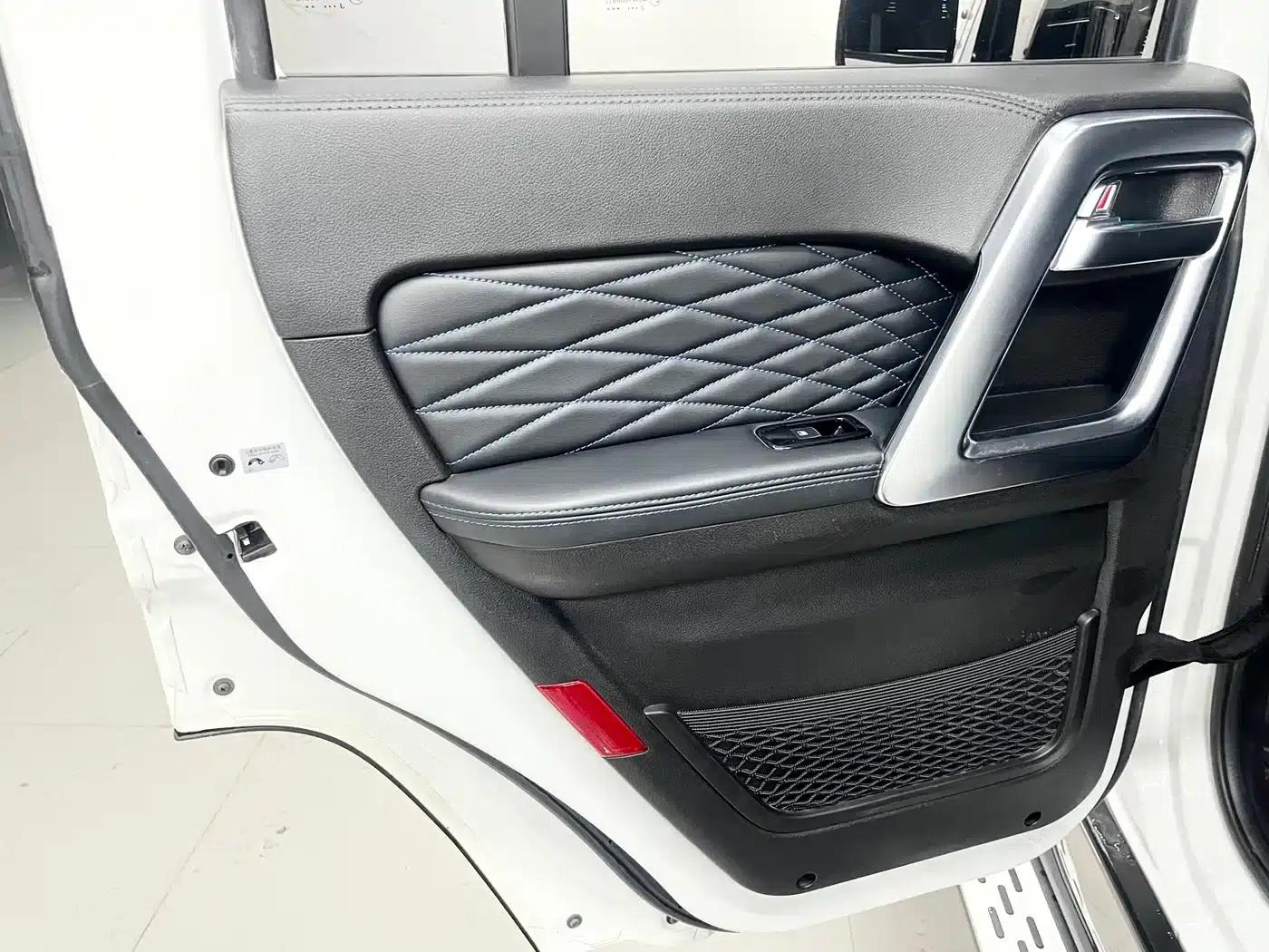 Beijing BJ40 2018 PLUS 2.3T Automatic 4WD Flagship Edition (National V Emission Standard) — миниатюра 12