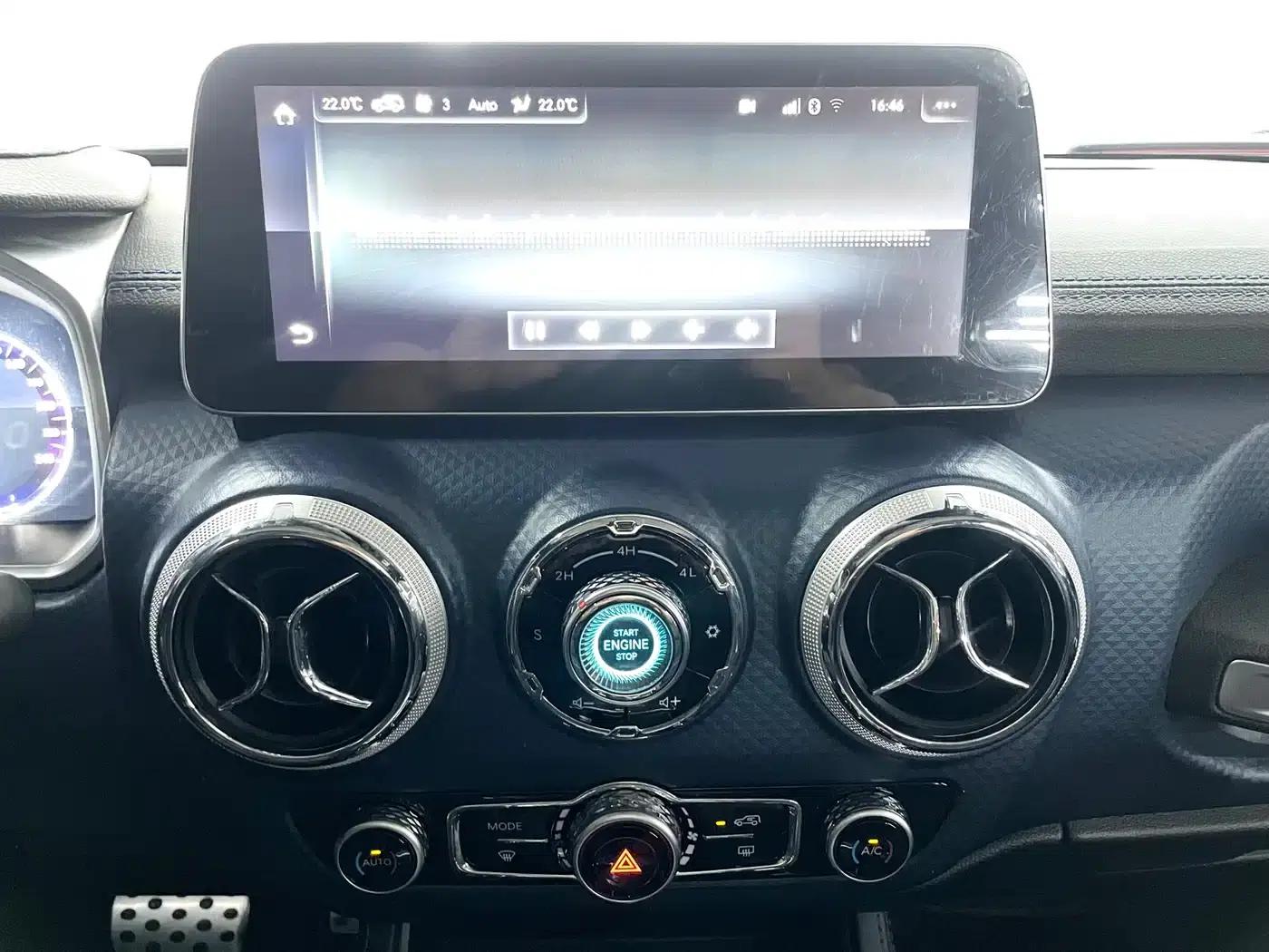 Beijing BJ40 2018 PLUS 2.3T Automatic 4WD Flagship Edition (National V Emission Standard) — миниатюра 14