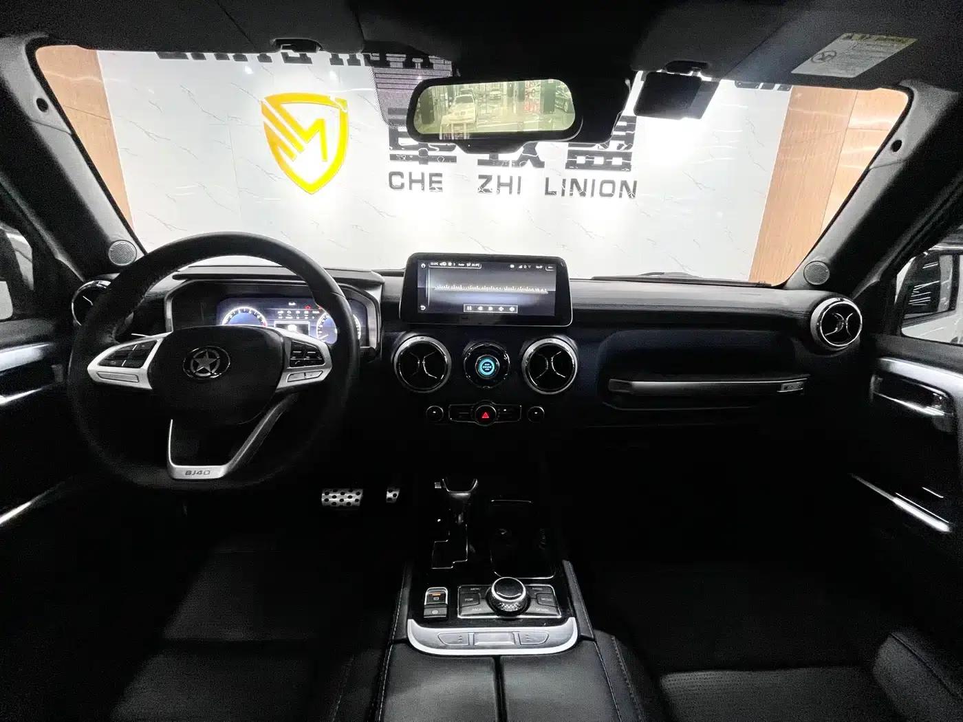 Beijing BJ40 2018 PLUS 2.3T Automatic 4WD Flagship Edition (National V Emission Standard) — миниатюра 15