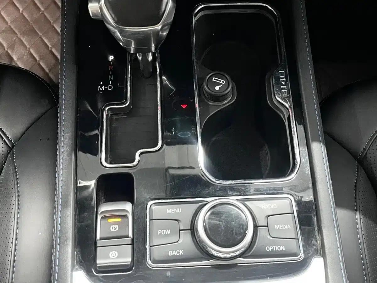 Beijing BJ40 2018 PLUS 2.3T Automatic 4WD Flagship Edition (National V Emission Standard) — миниатюра 16