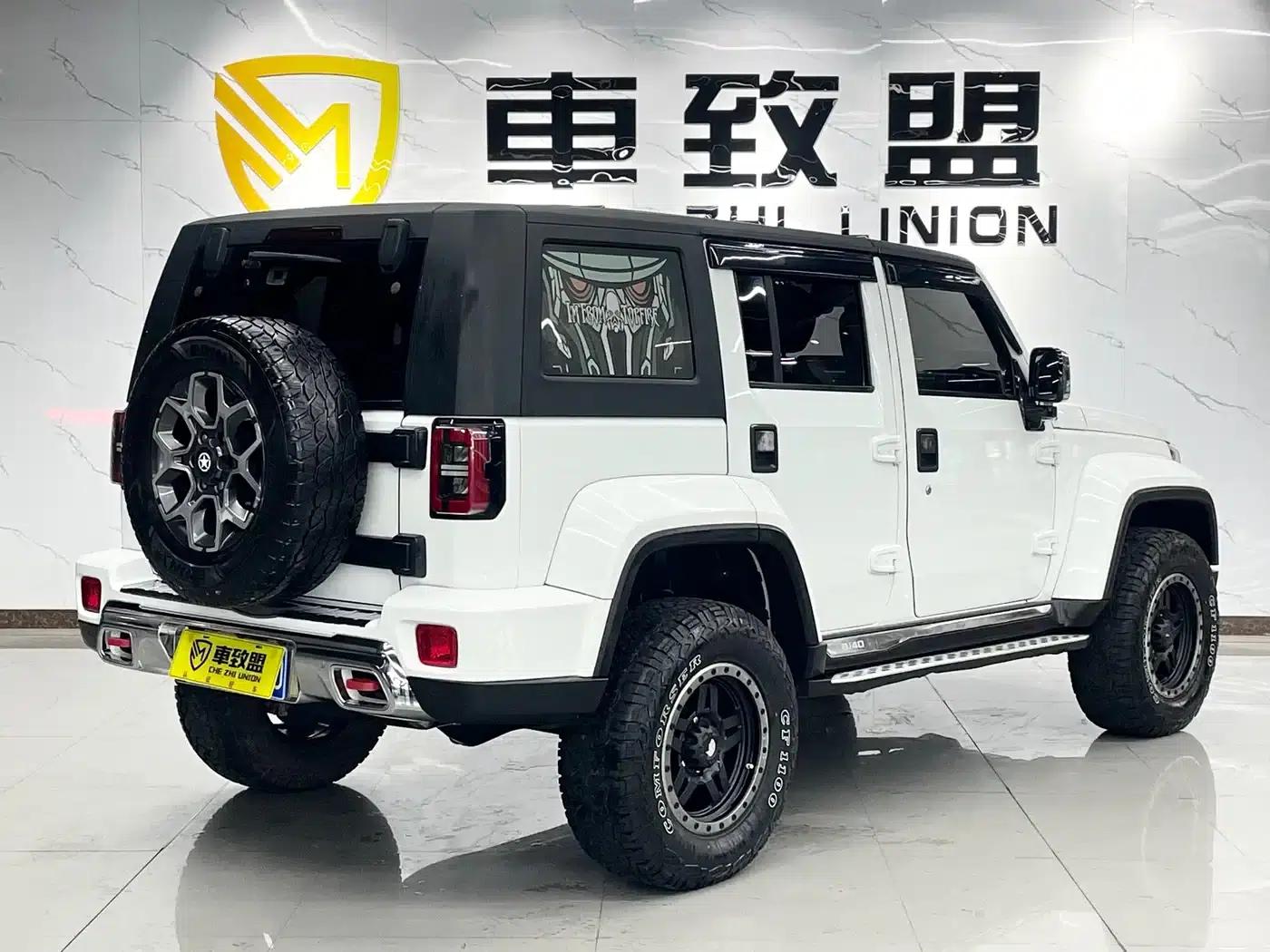 Beijing BJ40 2018 PLUS 2.3T Automatic 4WD Flagship Edition (National V Emission Standard) — миниатюра 4