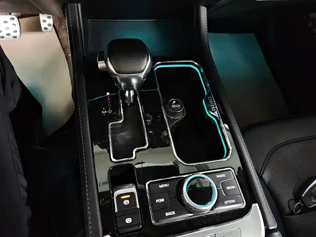 Beijing BJ40 2019 PLUS 2.3T Automatic 4WD Flagship Edition (National VI Emission Standard) — миниатюра 14