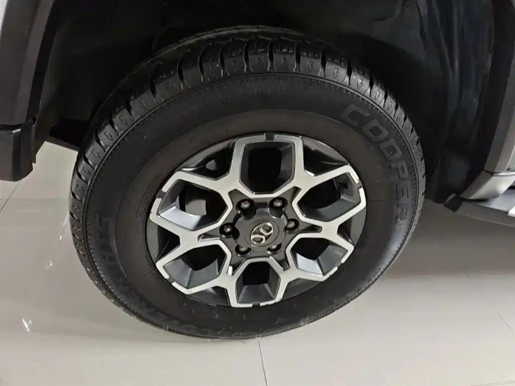 Beijing BJ40 2019 PLUS 2.3T Automatic 4WD Flagship Edition (National VI Emission Standard) — миниатюра 23