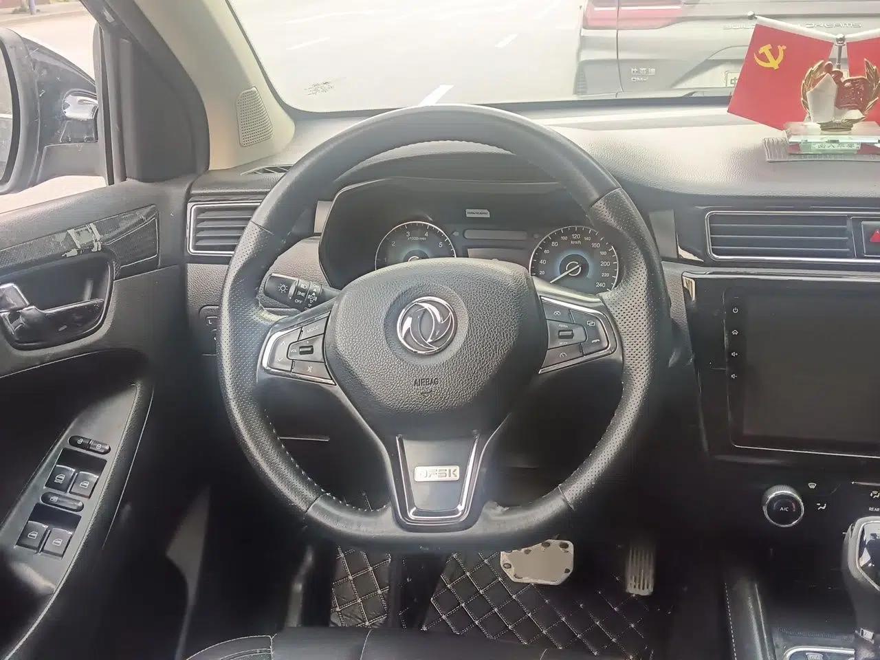 Dongfeng Fengon 580 2016 Revised Version 1.5T CVT Luxury Edition — миниатюра 11