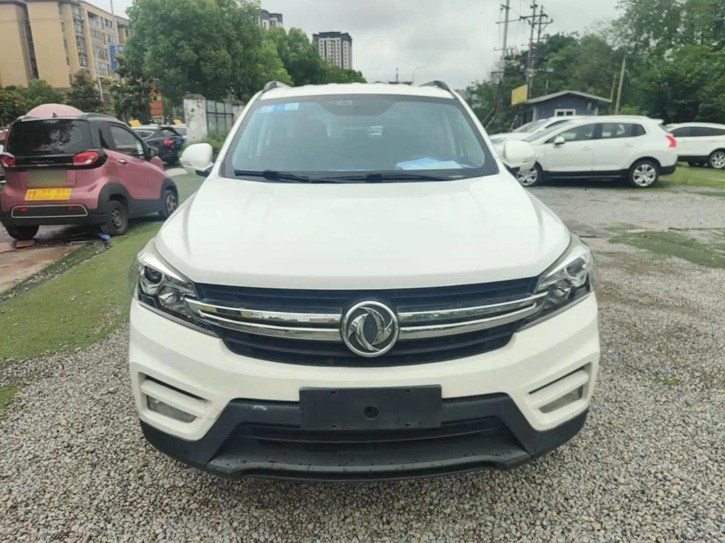 Dongfeng Fengon S560 2018 1.8L Manual Urban Model 7 Seats — миниатюра 2