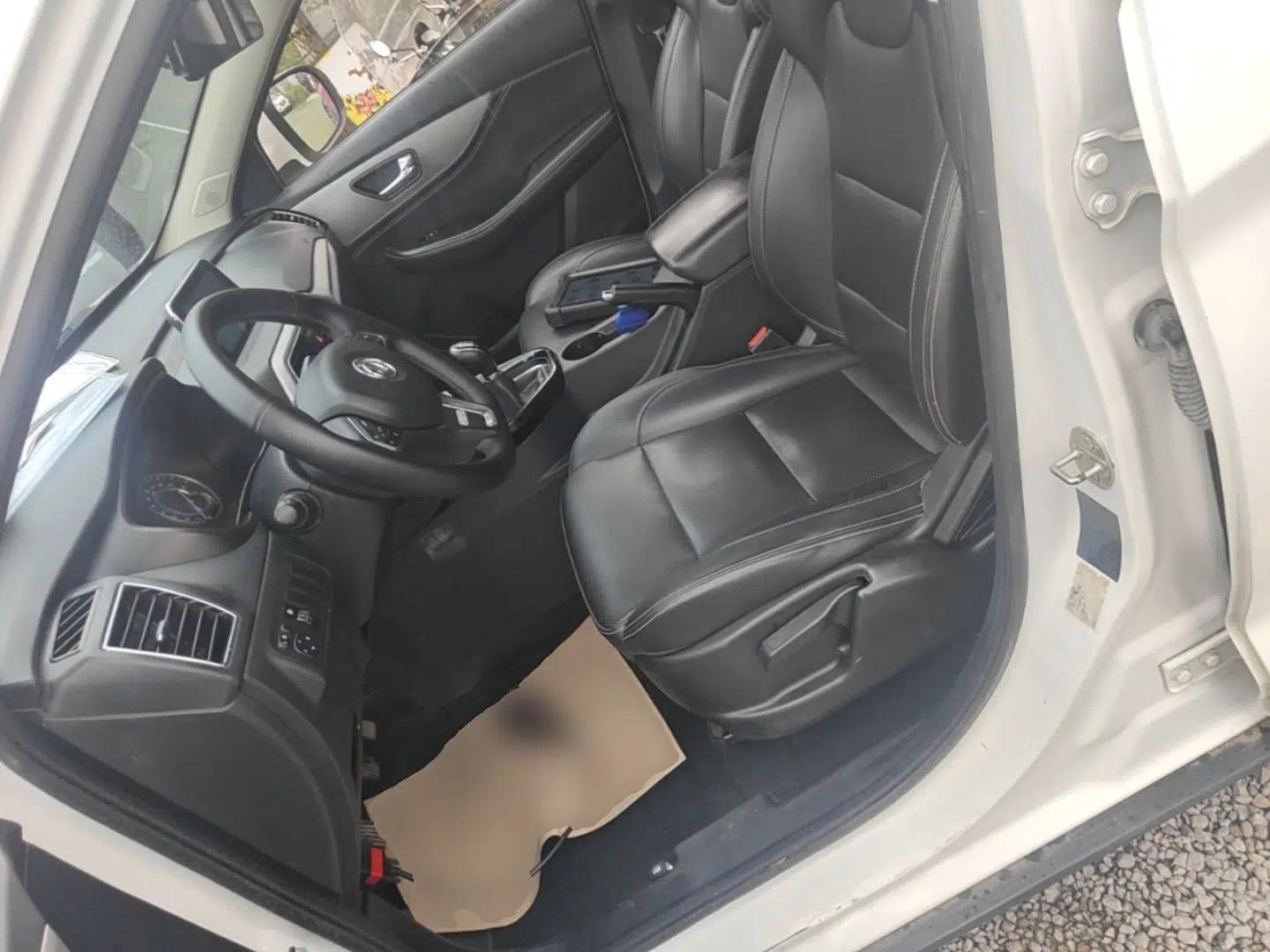 Dongfeng Fengon S560 2018 1.8L Manual Urban Model 7 Seats — миниатюра 18