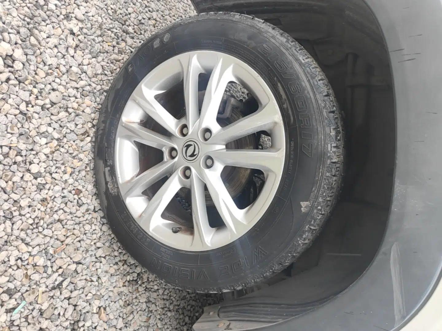 Dongfeng Fengon S560 2018 1.8L Manual Urban Model 7 Seats — миниатюра 10