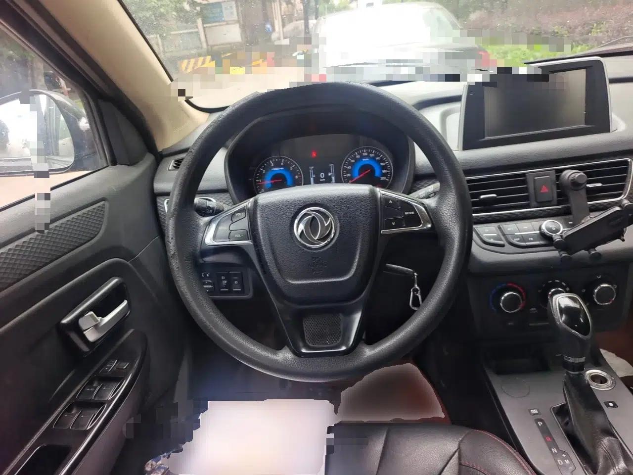 Dongfeng Fengon 370 2017 1.5L CVT Fashion Edition 7-Seater — миниатюра 11