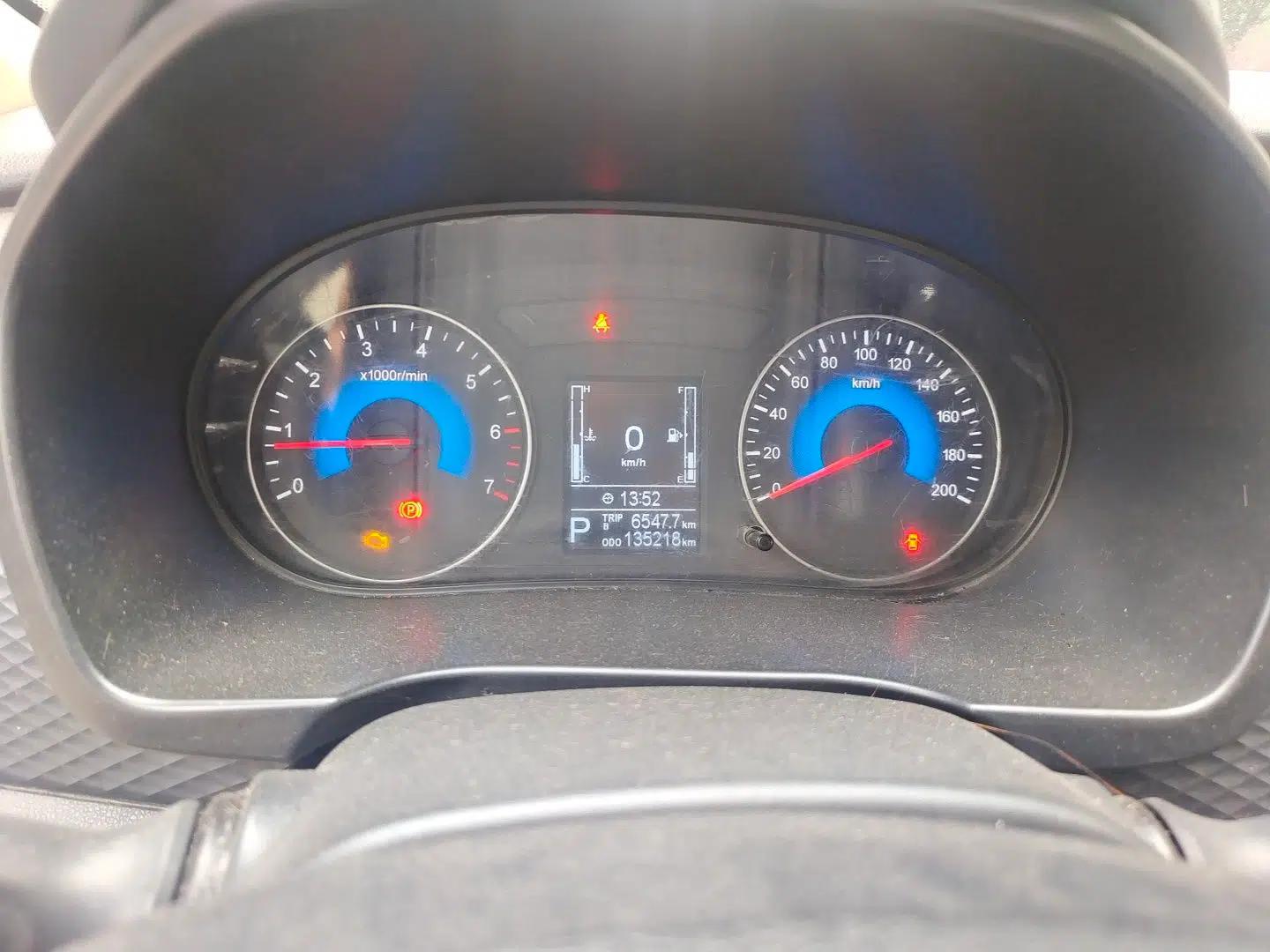 Dongfeng Fengon 370 2017 1.5L CVT Fashion Edition 7-Seater — миниатюра 12