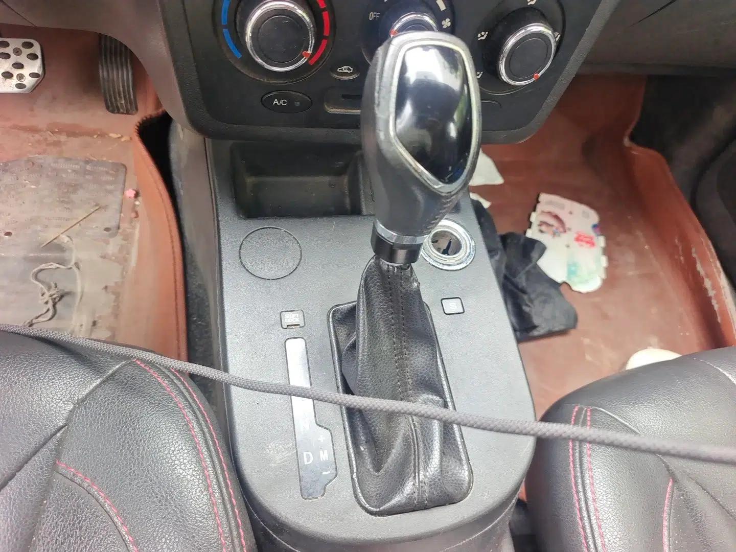 Dongfeng Fengon 370 2017 1.5L CVT Fashion Edition 7-Seater — миниатюра 15