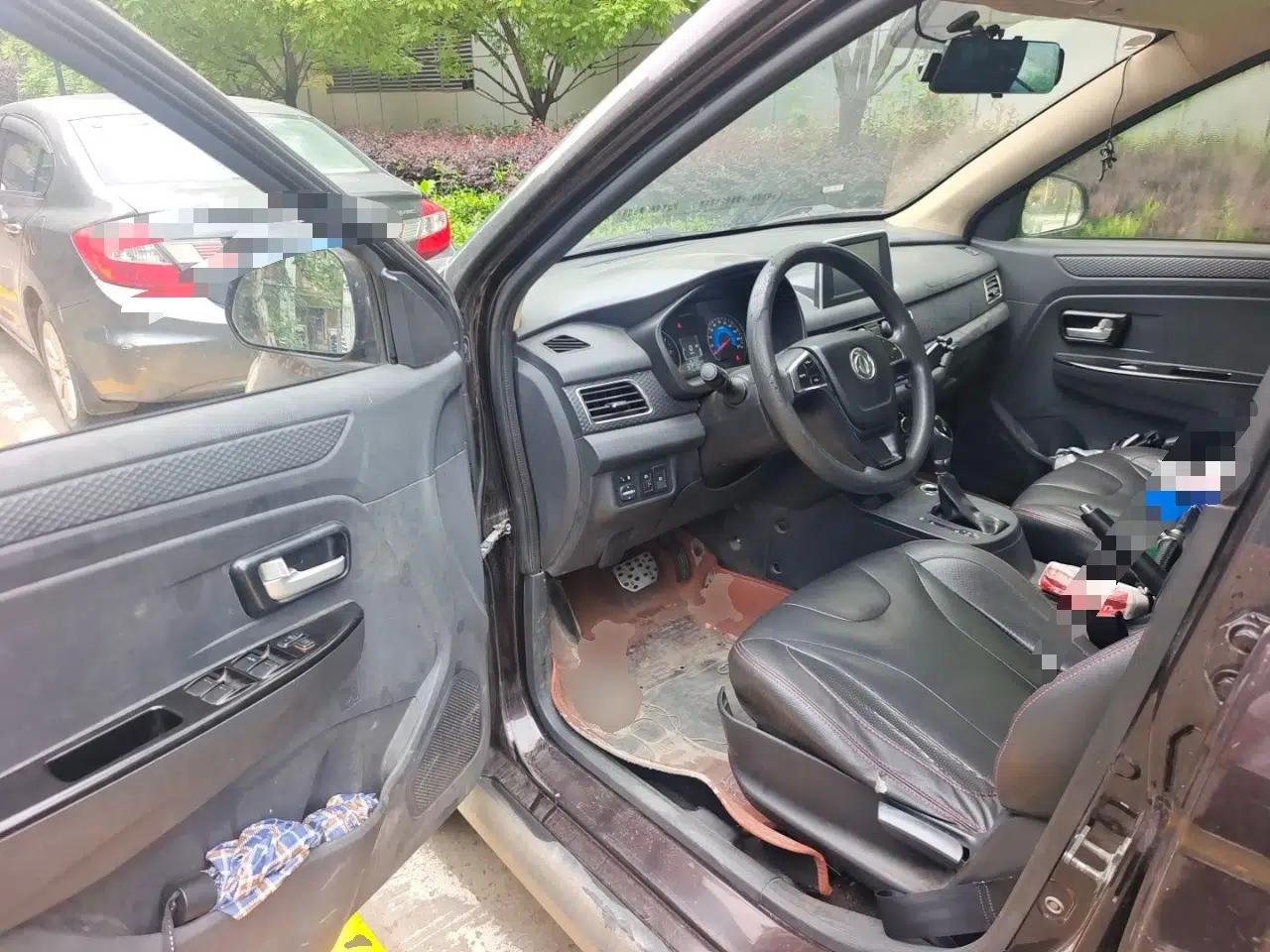 Dongfeng Fengon 370 2017 1.5L CVT Fashion Edition 7-Seater — миниатюра 17