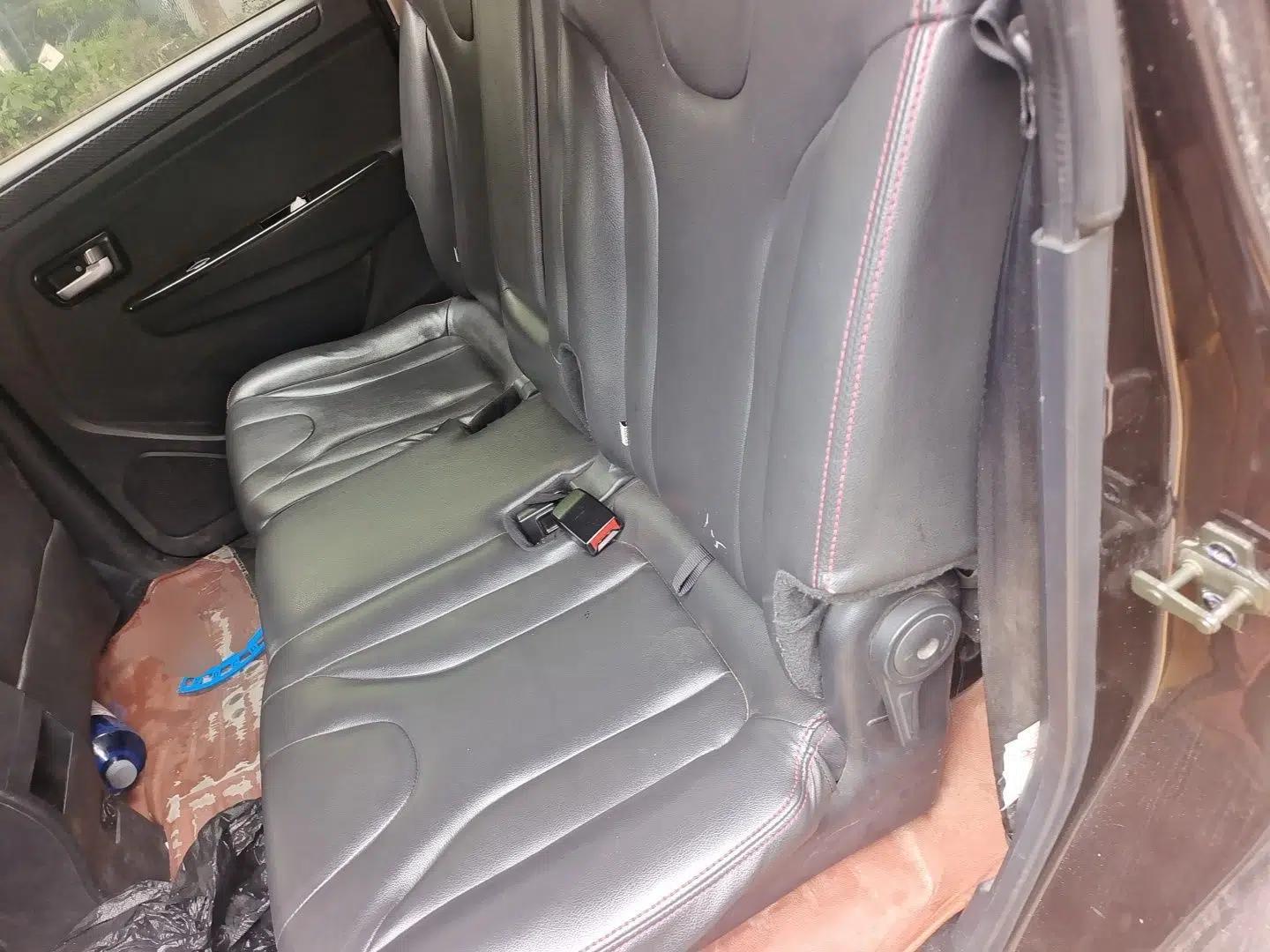 Dongfeng Fengon 370 2017 1.5L CVT Fashion Edition 7-Seater — миниатюра 18