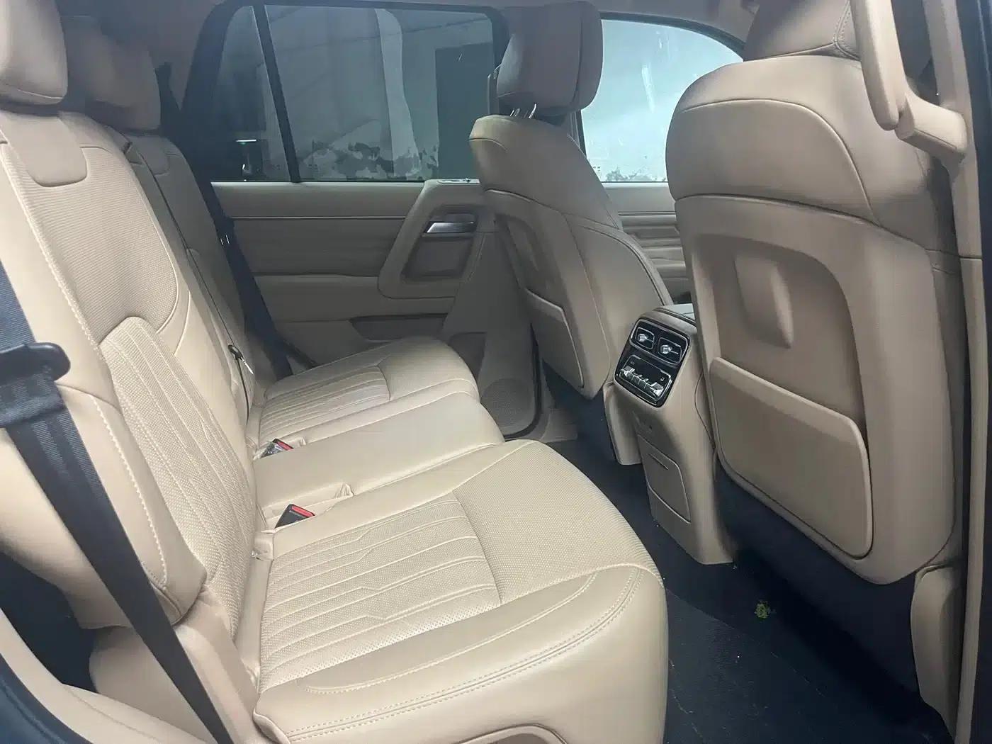 Beijing BJ60 Extended Range 2024 Model, 7-Seater Extended Range Advanced Edition — миниатюра 21