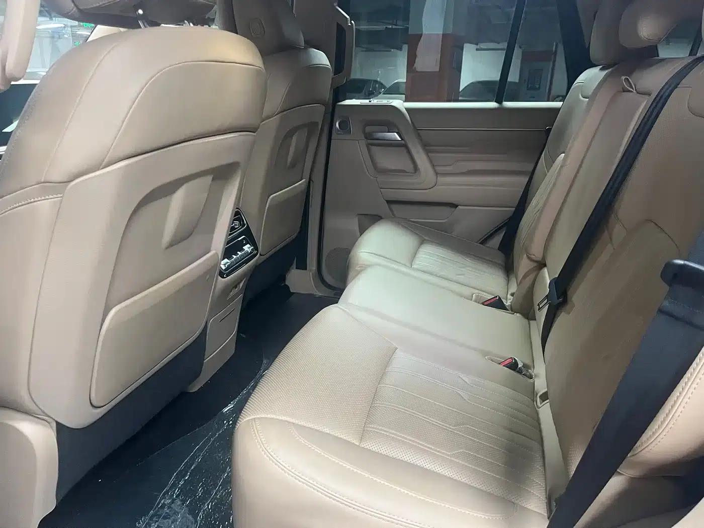 Beijing BJ60 Extended Range 2024 Model, 7-Seater Extended Range Advanced Edition — миниатюра 26