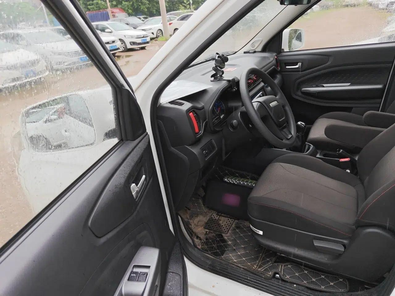 Dongfeng Fengon 380 2022 1.5L Luxury Edition Passenger Vehicle 5 Seats — миниатюра 17