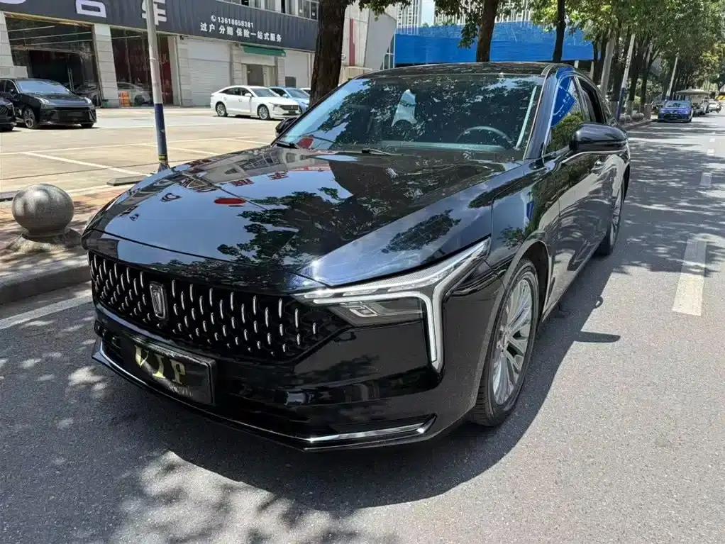 Bestune B70 2023 Third Generation 1.5T Automatic Enjoyment Edition 70th Anniversary Edition — миниатюра 1