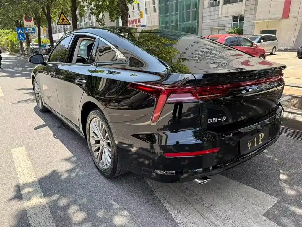 Bestune B70 2023 Third Generation 1.5T Automatic Enjoyment Edition 70th Anniversary Edition — миниатюра 5