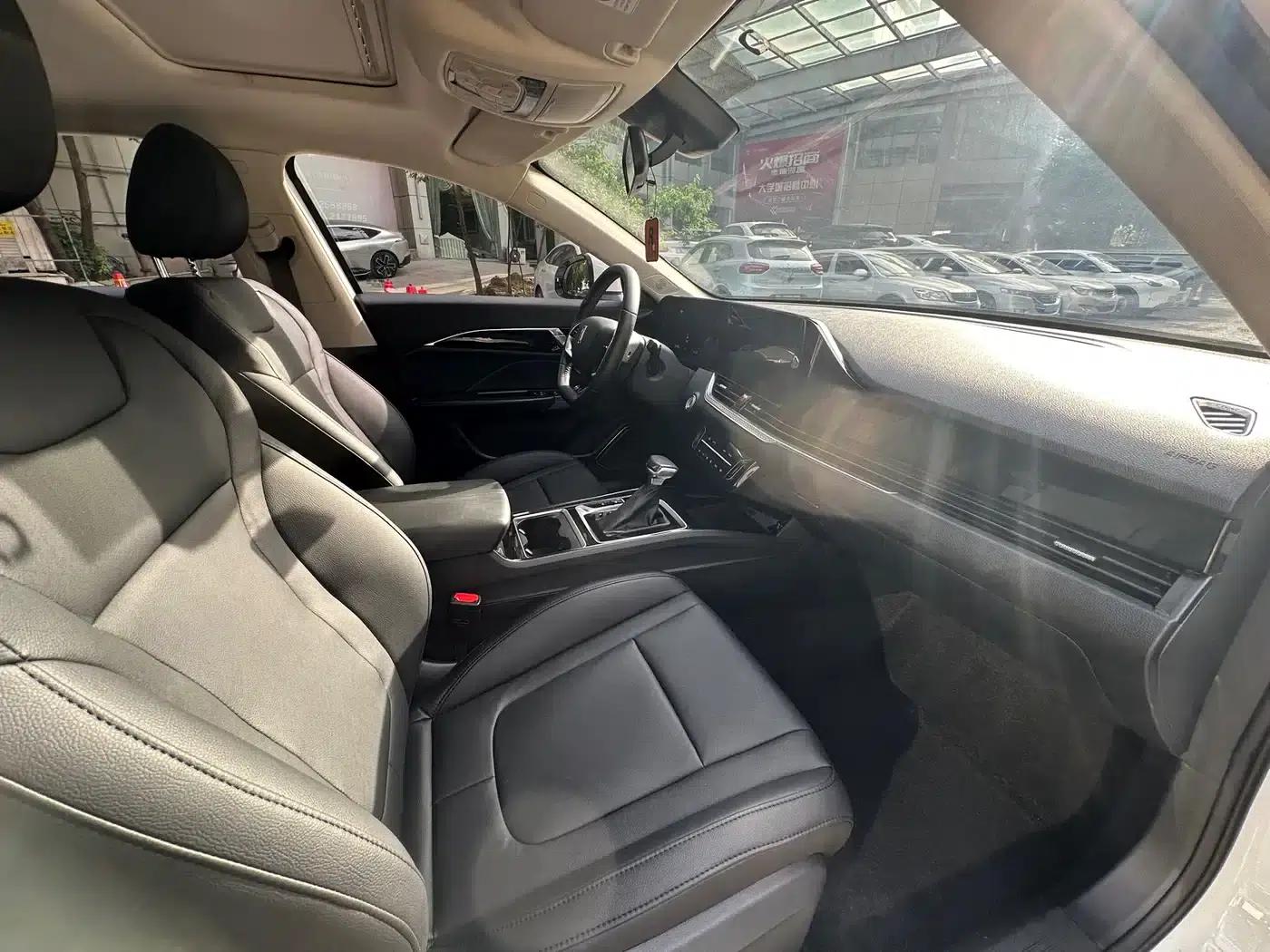 Bestune B70 2022 Model, Third Generation, 1.5T Automatic Enjoyment Edition — миниатюра 10