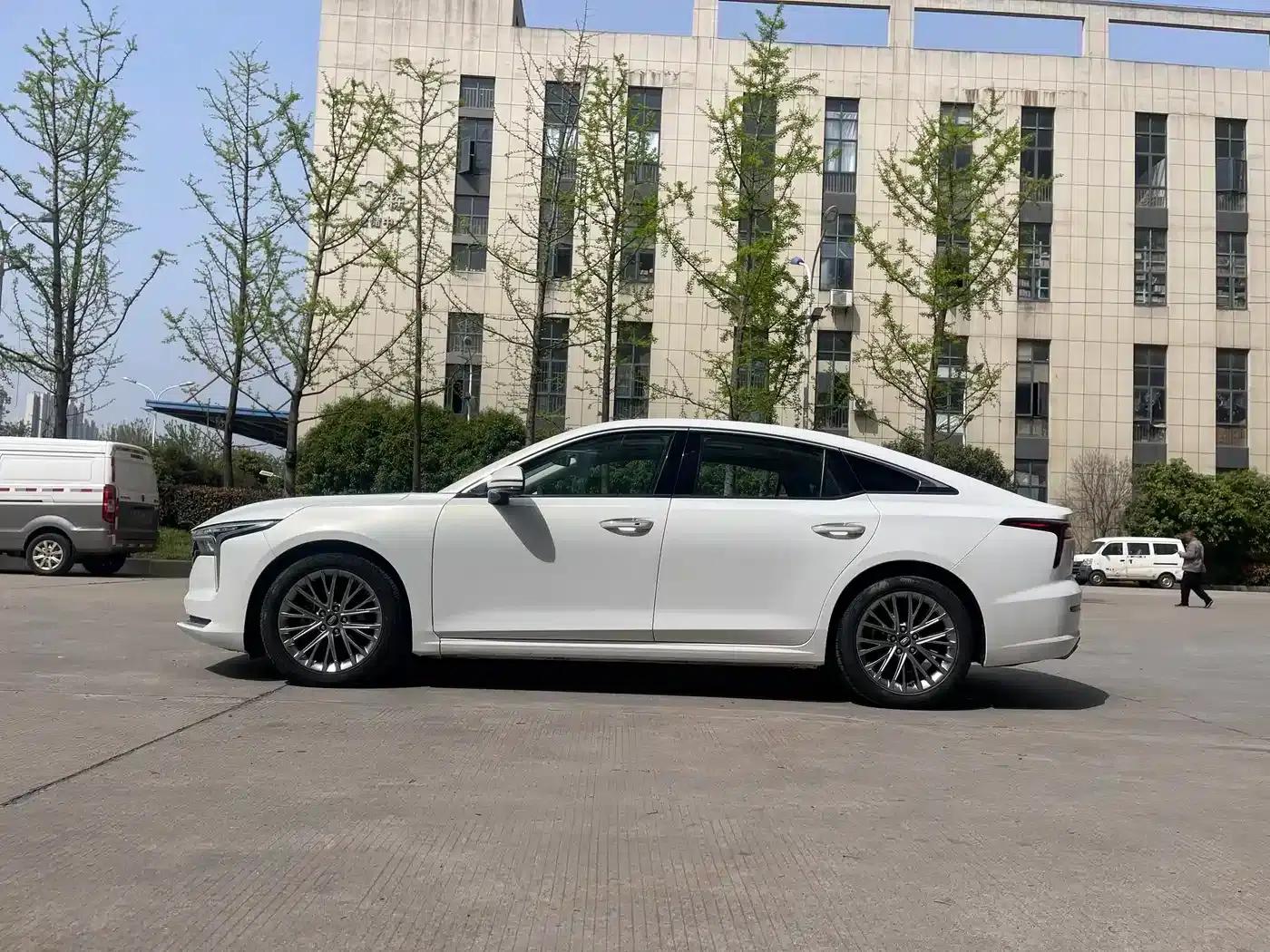 Bestune B70 2023 Model, Third Generation, 1.5T Automatic Enjoyment Edition — миниатюра 11