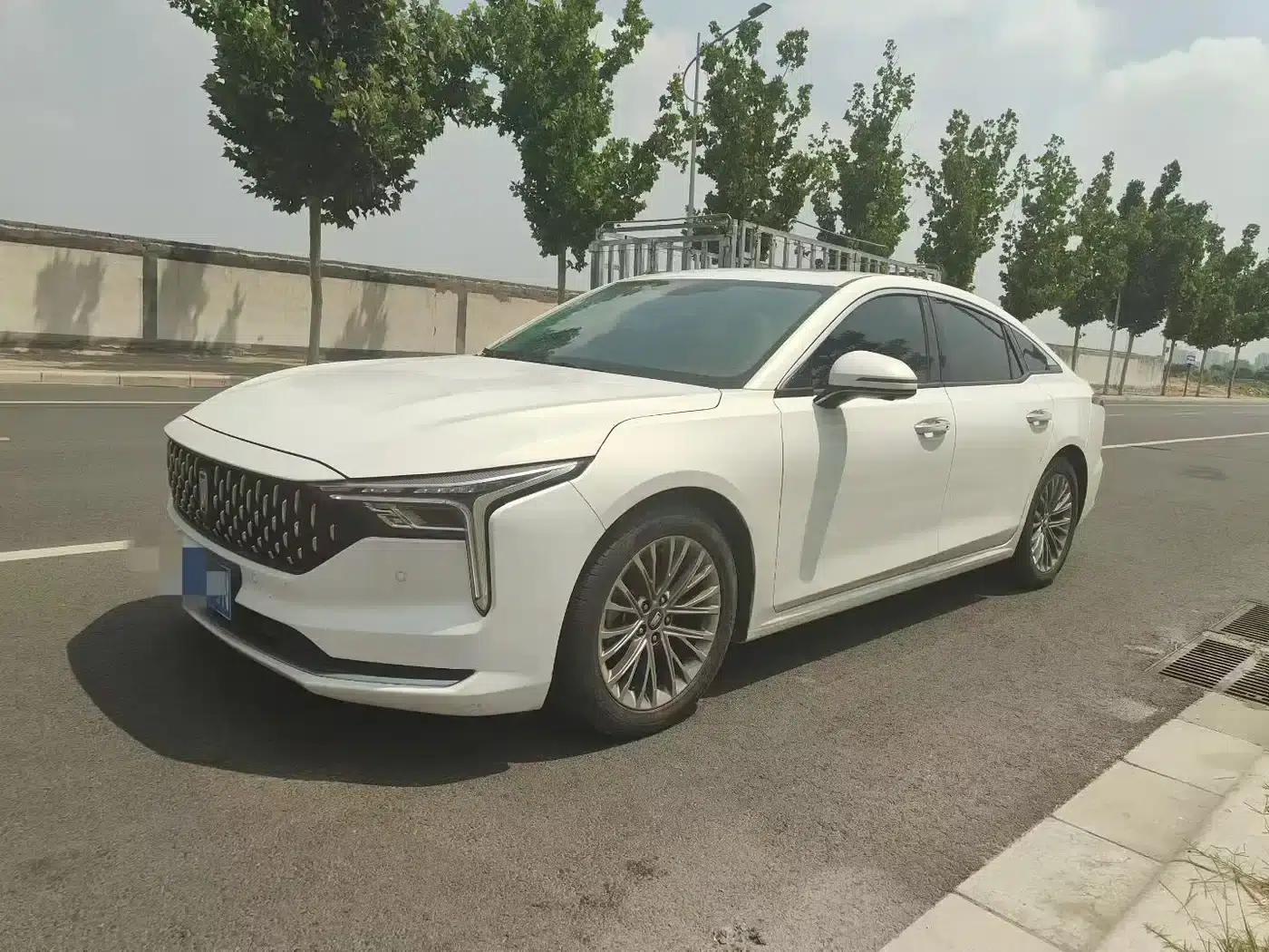 Bestune B70 2022 Model, Third Generation, 1.5T Automatic Enjoyment Edition — миниатюра 3