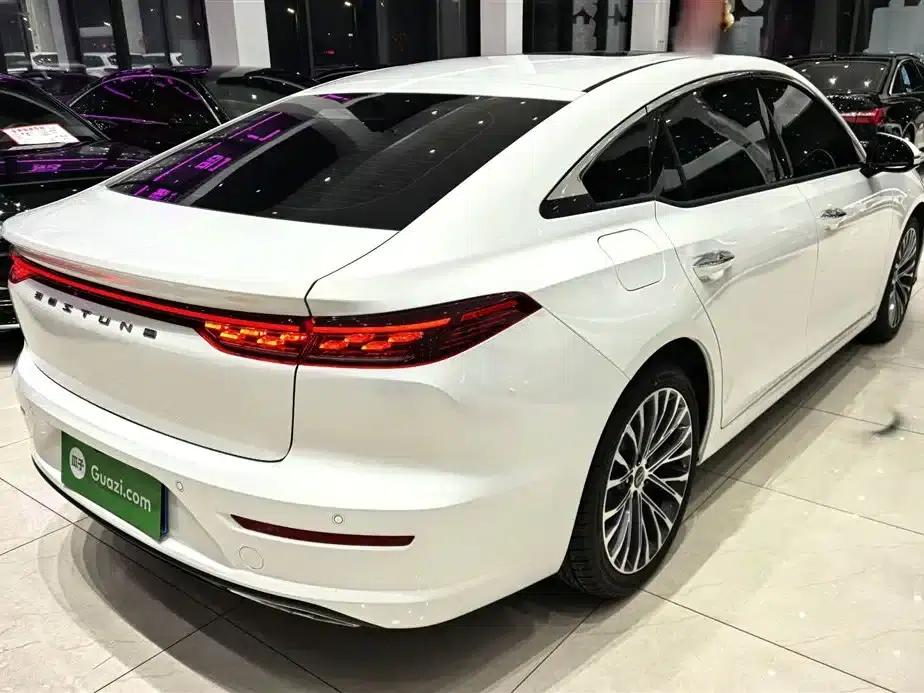 Bestune B70 2024 Dragon Edition 1.5T Leading Model — миниатюра 11
