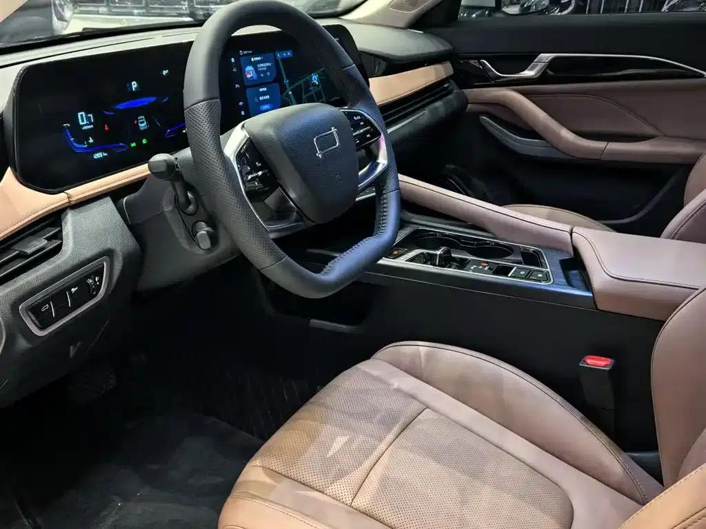 Bestune B70 2024 Dragon Edition 1.5T Leading Model — миниатюра 16
