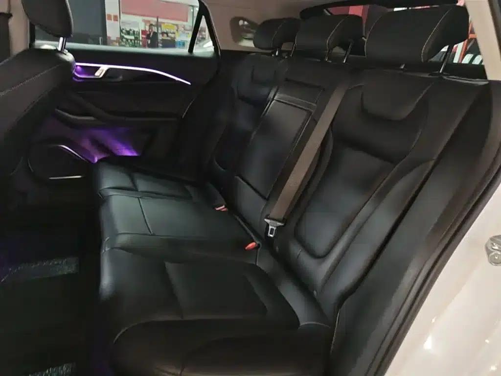 Bestune B70 2024 Dragon Edition 1.5T Leading Model — миниатюра 17