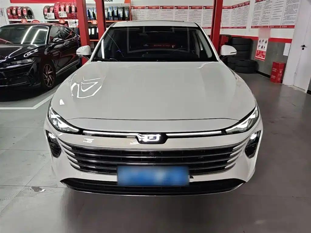 Bestune B70 2024 Dragon Edition 1.5T Leading Model — миниатюра 3