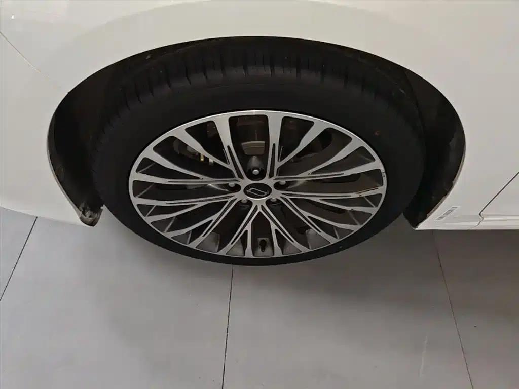 Bestune B70 2024 Dragon Edition 1.5T Leading Model — миниатюра 23