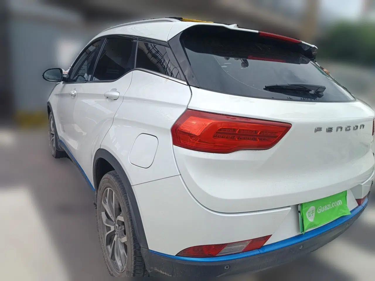 Dongfeng Fengon E3 2019 EVR Extended-Range Luxury Model — миниатюра 4