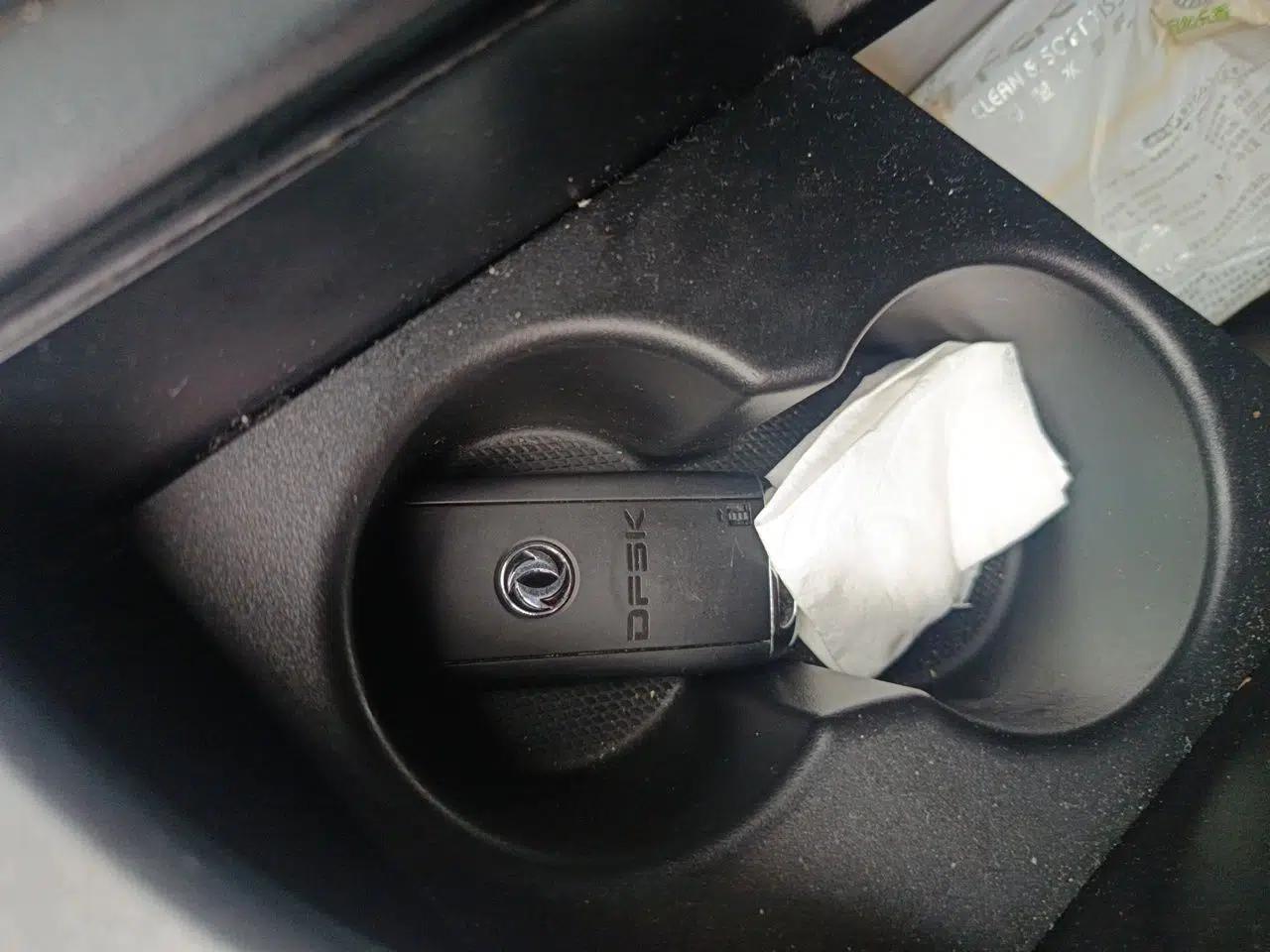Dongfeng Fengon E3 2019 EVR Extended-Range Luxury Model — миниатюра 9