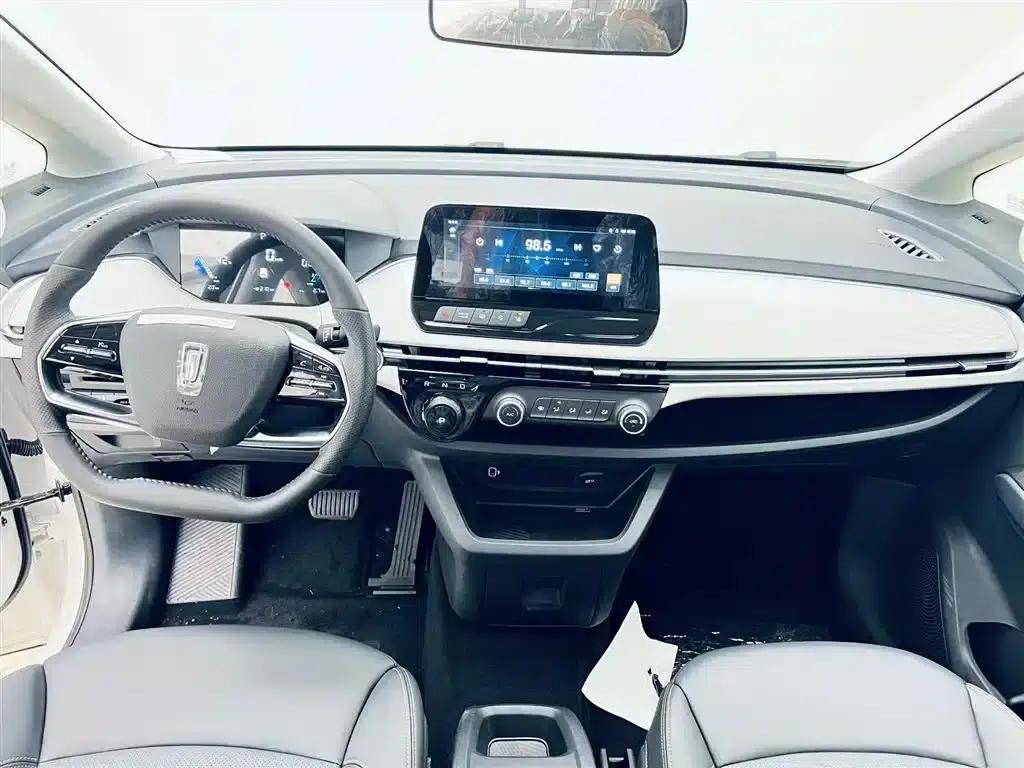 Bestune NAT 2023 PRO Enjoy Travel Edition 425km — миниатюра 10