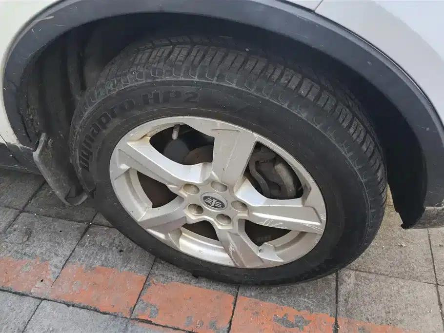 Besturn X80 2013 2.0L Automatic Luxury Edition — миниатюра 6
