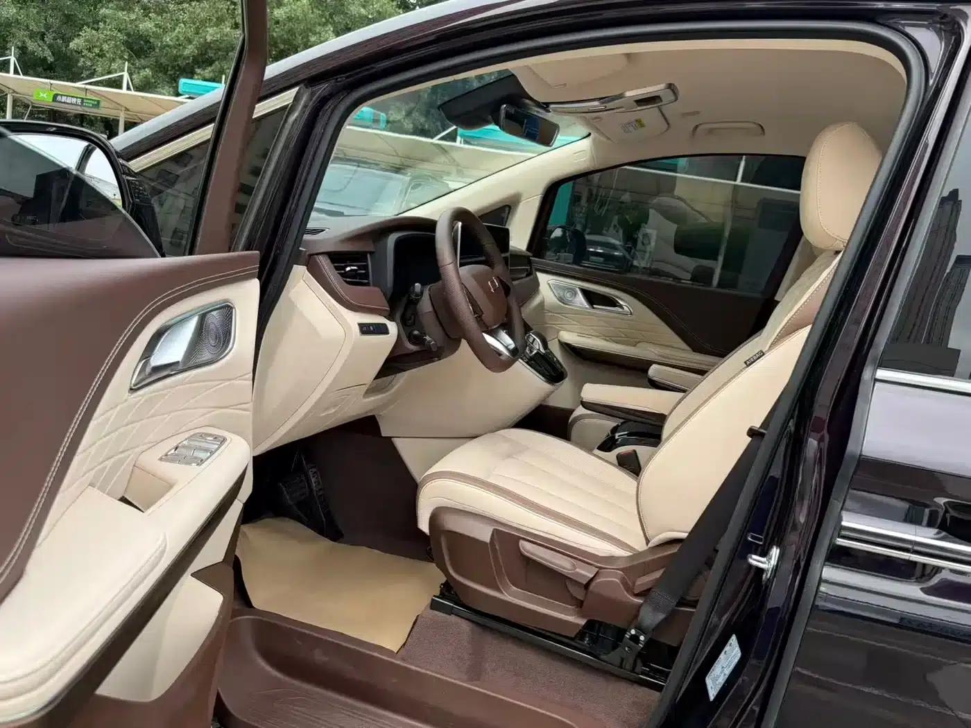 Bestune M9 2023 2.0T Supreme Edition — миниатюра 5
