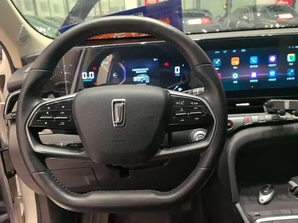 Bestune T55 2023 1.5T Automatic Leap Forward Edition — миниатюра 3
