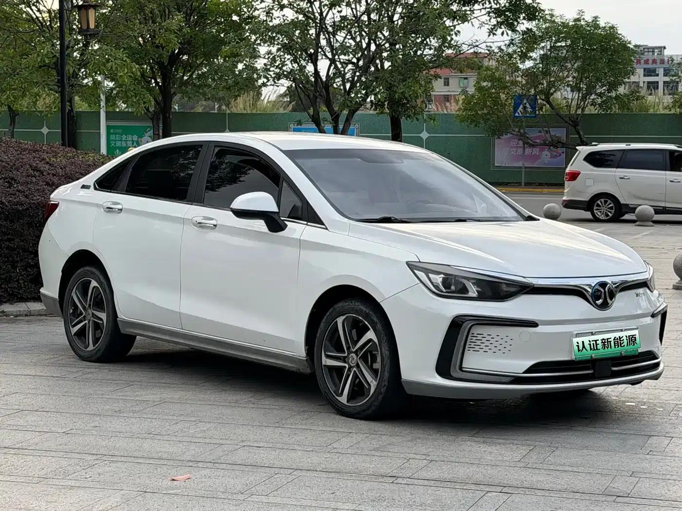 Beijing EU5 2019 R500 Smart Wind Edition — миниатюра 3