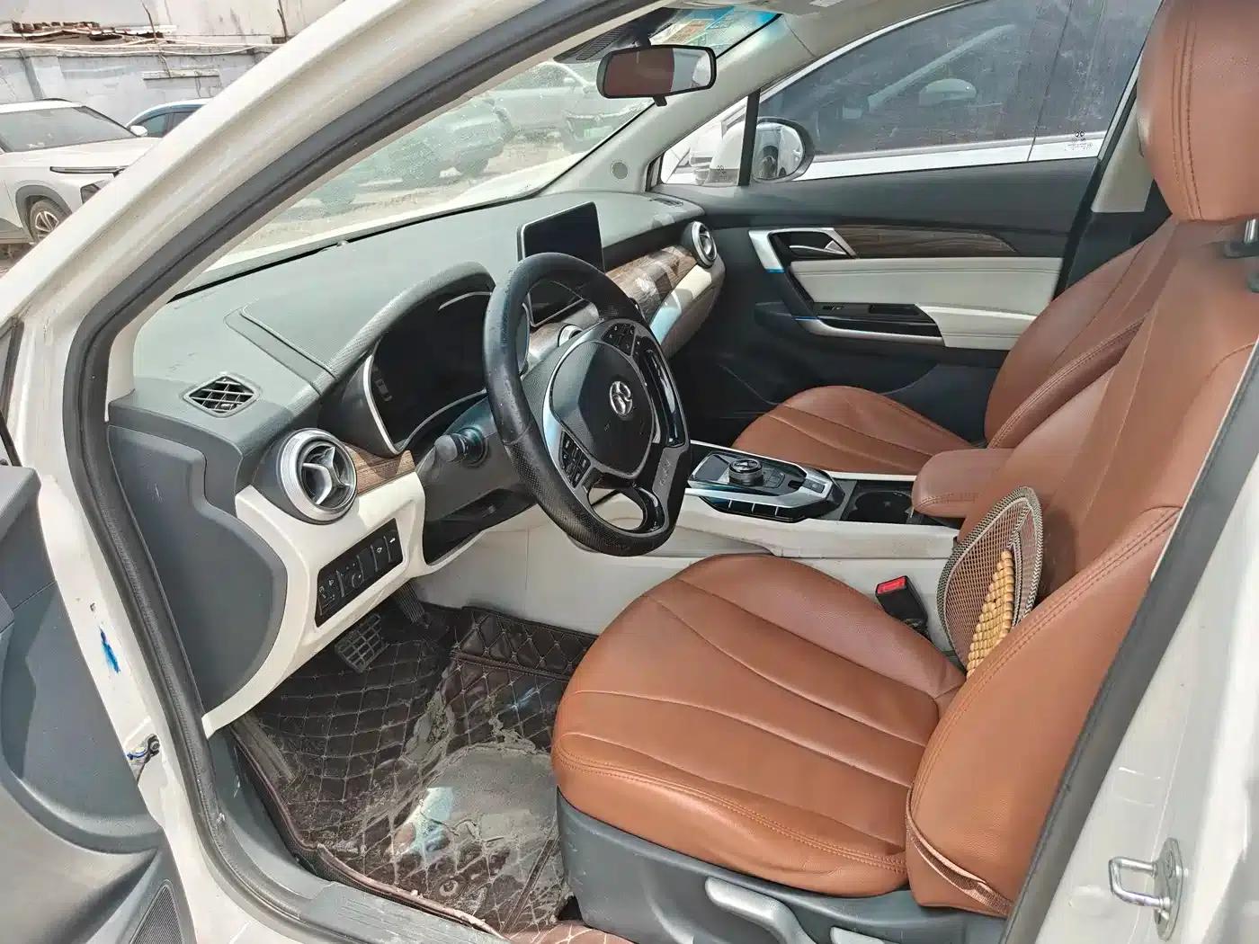 Beijing EU5 2018 R500 Smart Wind Edition — миниатюра 3