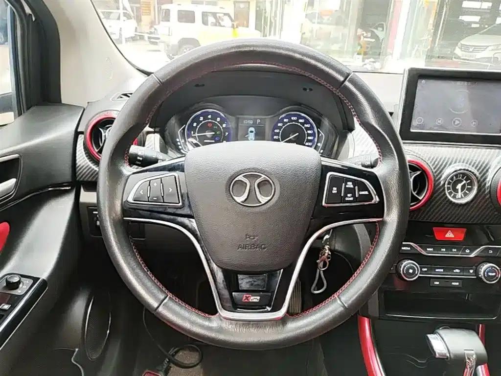 2017 Senova X25 1.5L Automatic Elite Navigation Edition — миниатюра 11