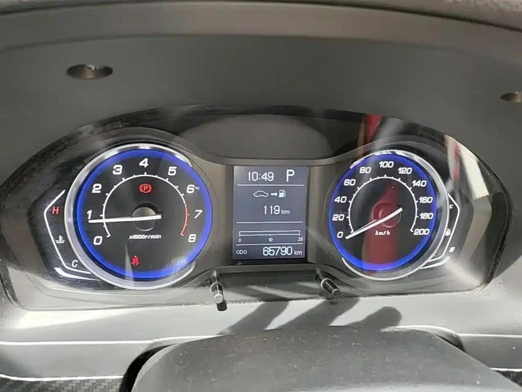 2017 Senova X25 1.5L Automatic Elite Navigation Edition — миниатюра 12