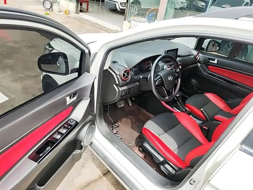 2017 Senova X25 1.5L Automatic Elite Navigation Edition — миниатюра 16