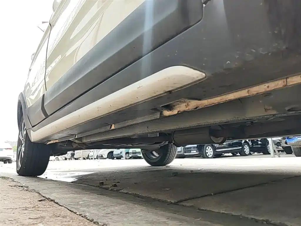 2017 Senova X25 1.5L Automatic Elite Navigation Edition — миниатюра 21