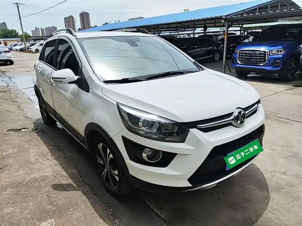 2017 Senova X25 1.5L Automatic Elite Navigation Edition — миниатюра 4