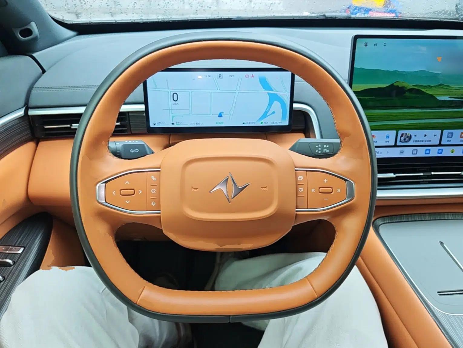 Dongfeng eπ eπ008 2025 210 Ultra Range-Extended Version 5 Seats — миниатюра 13