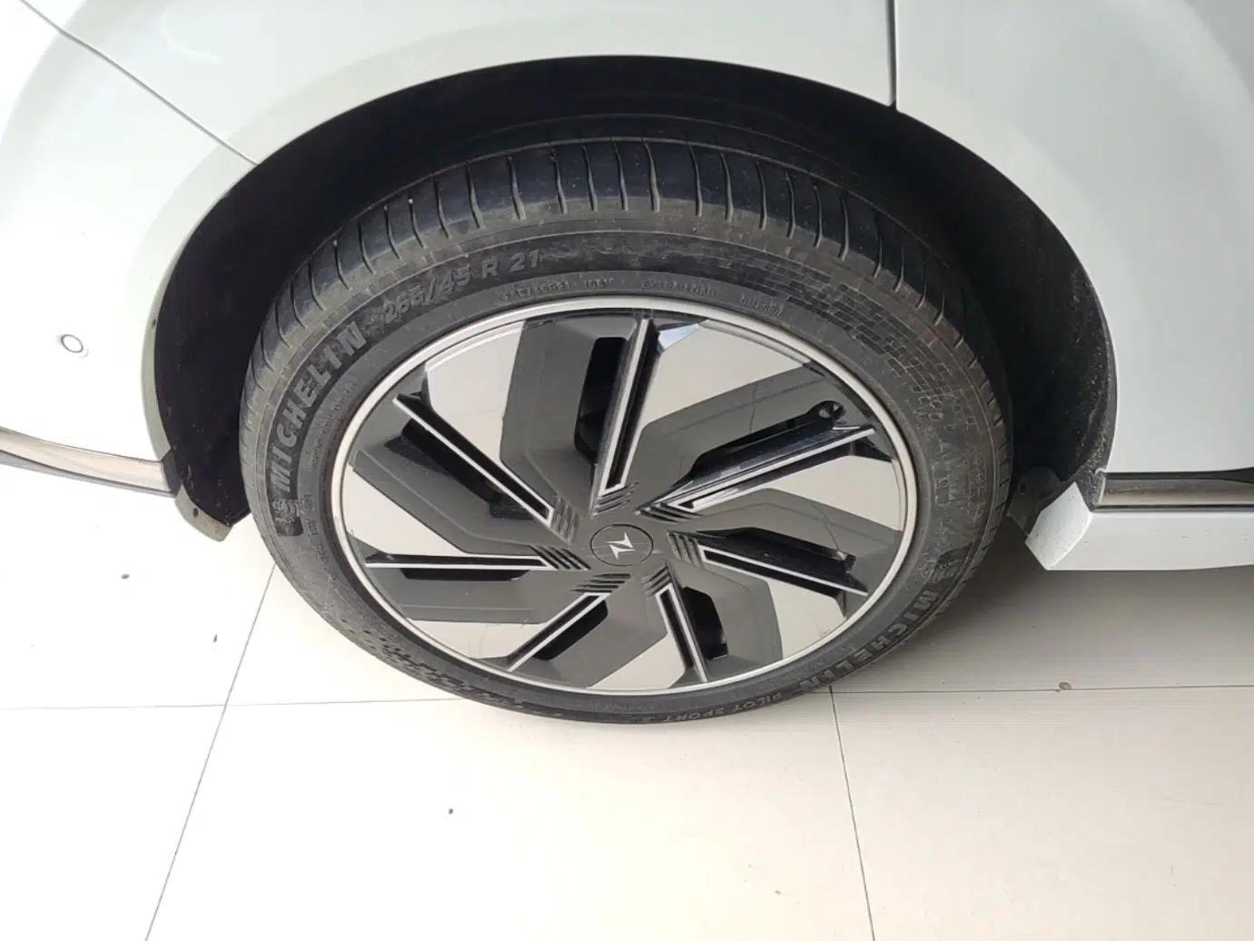 Dongfeng eπ eπ008 2025 636Ultra All-Electric Version 5 Seats — миниатюра 10