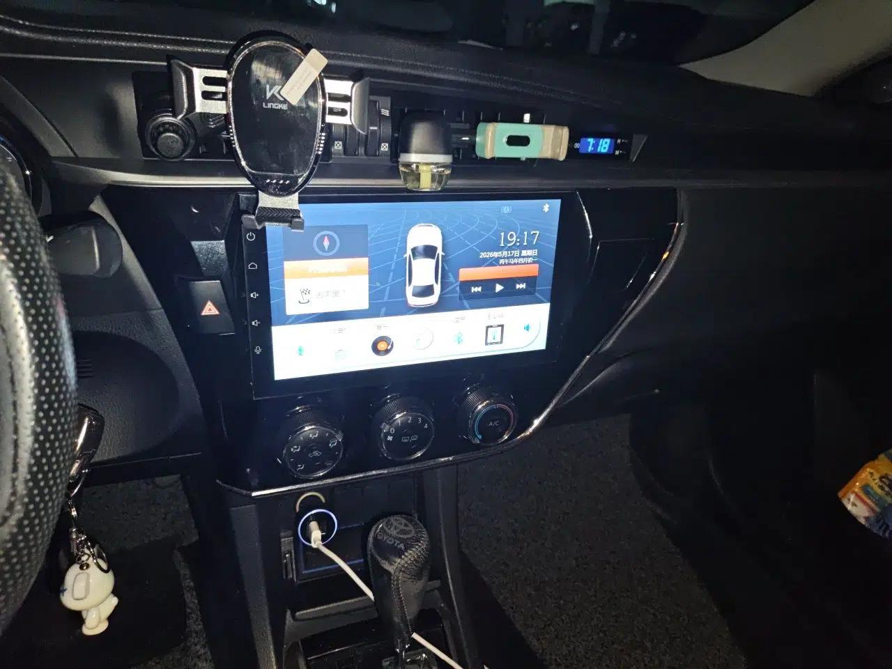 Toyota Corolla 2017 1.6L CVT GL — миниатюра 14