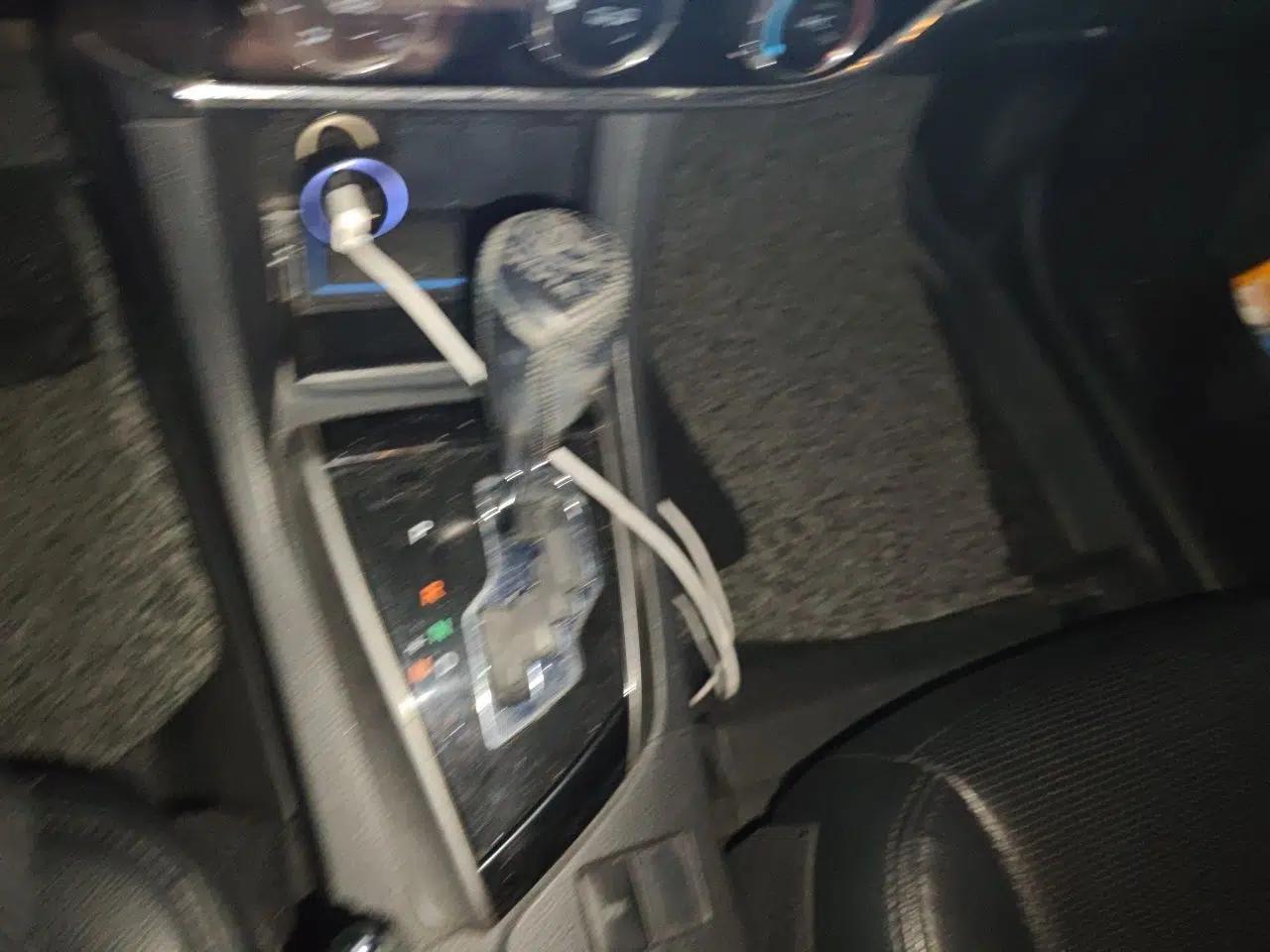 Toyota Corolla 2017 1.6L CVT GL — миниатюра 15